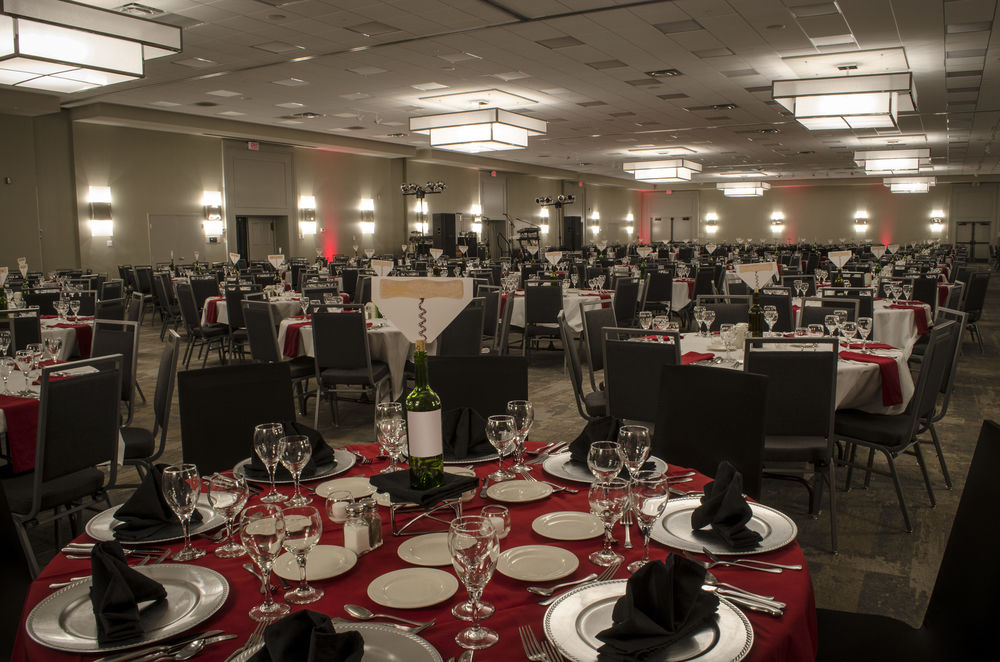 Holiday Inn Fargo, an IHG Hotel