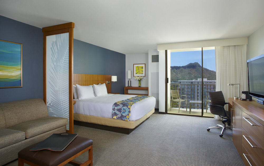 Hyatt Place Waikiki Beach