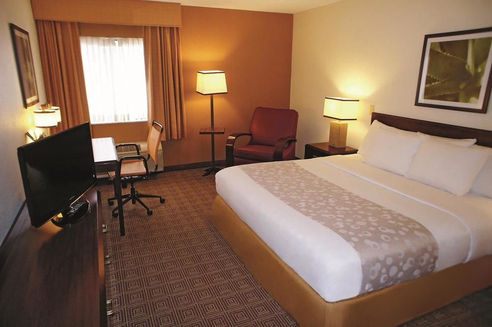 La Quinta Inn and Suites By Wyndham Columbia / Fort Meade