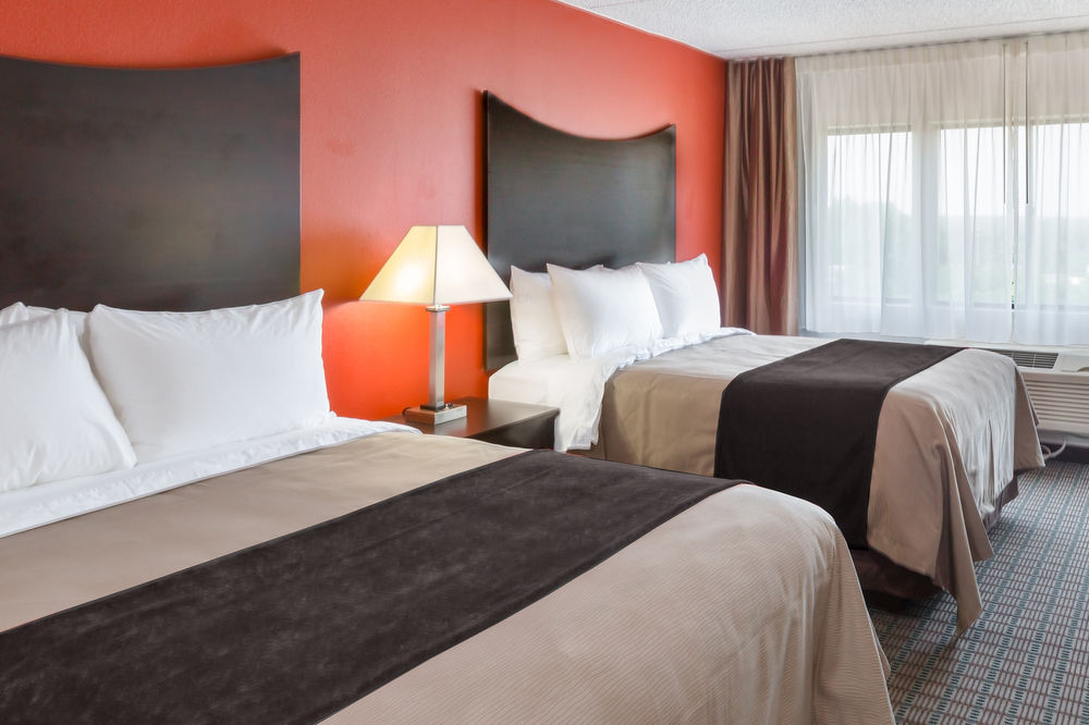 Clarion Hotel & Suites BWI Airport North
