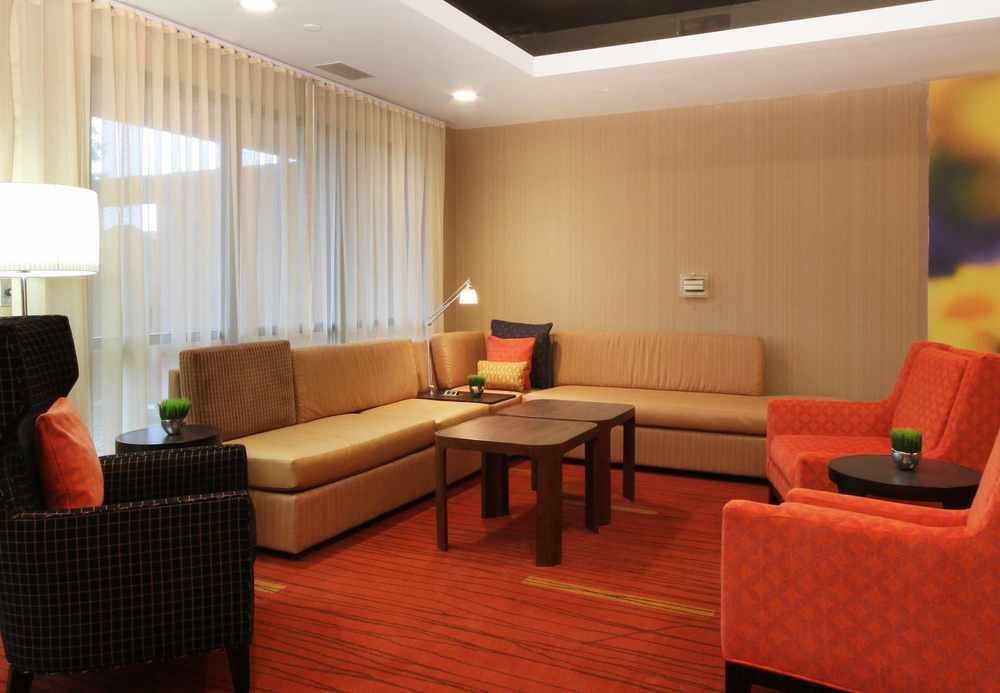 Courtyard Flint by Marriott