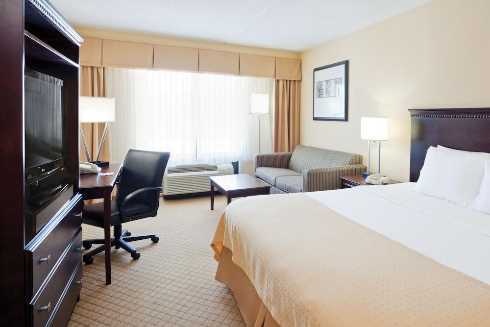 Holiday Inn East Windsor - Cranbury Area