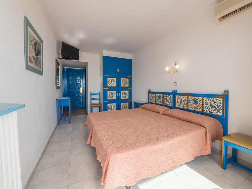 Hotel Checkin Garbí