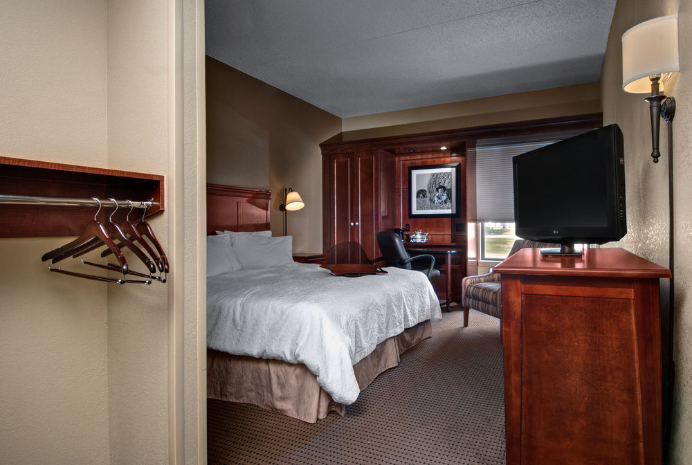 Hampton Inn West Des Moines Lake Drive