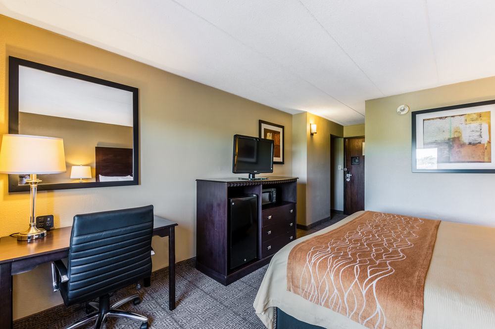 Comfort Inn Grand Rapids Airport