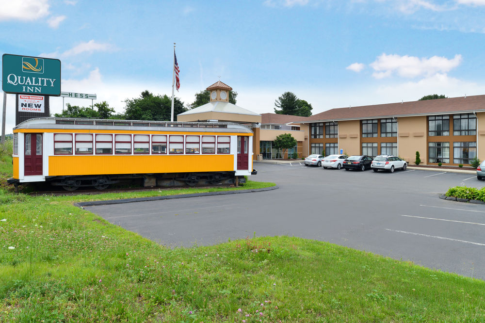 QUALITY INN EAST HAVEN