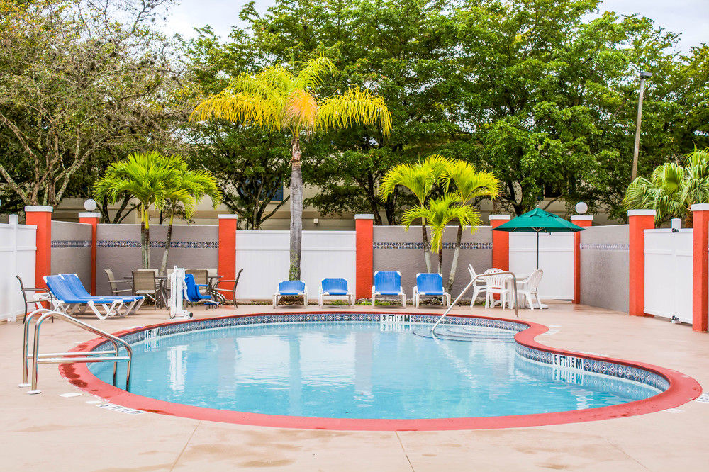 Quality Suites Fort Myers - I-75