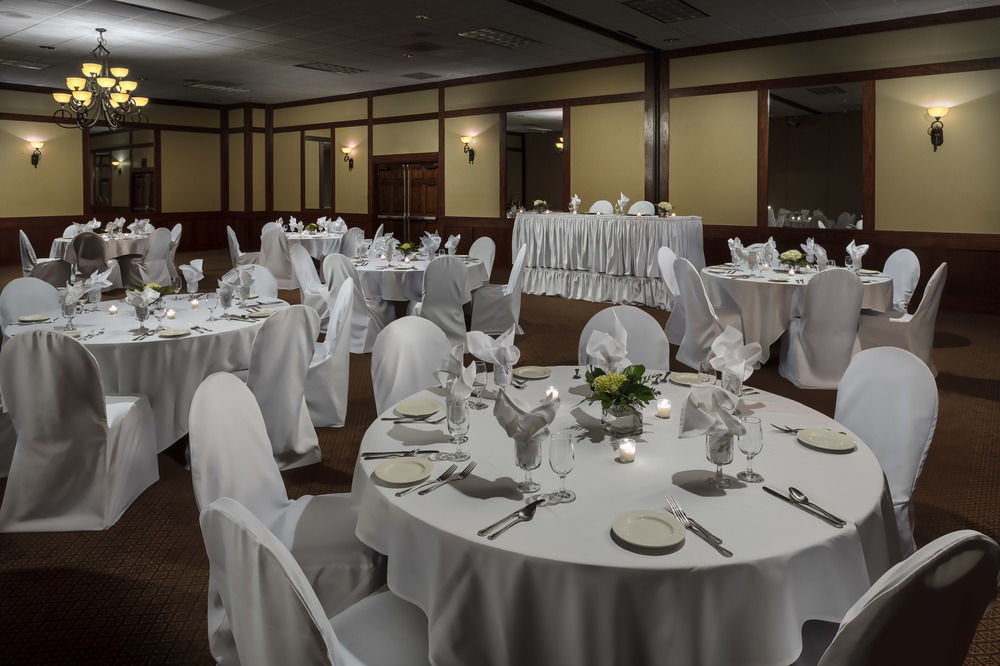 Roosevelt Grand Dakota, SureStay Collection by Best Western