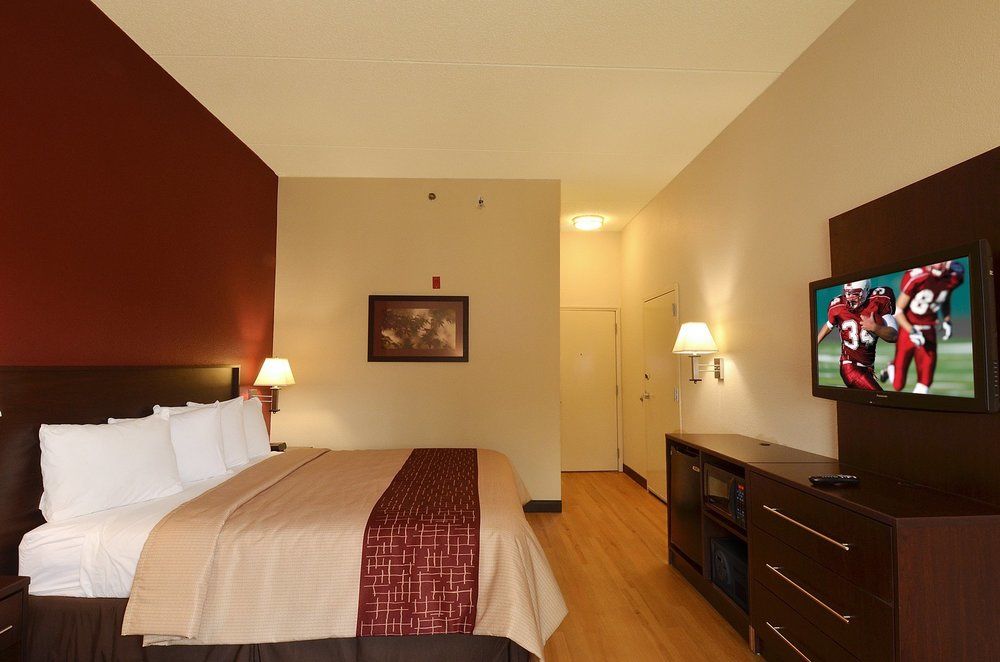 Red Roof Inn PLUS+ Houston - Energy Corridor