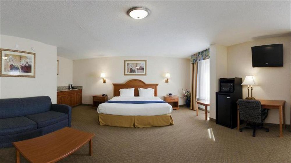 HOLIDAY INN EXPRESS NEW BERN