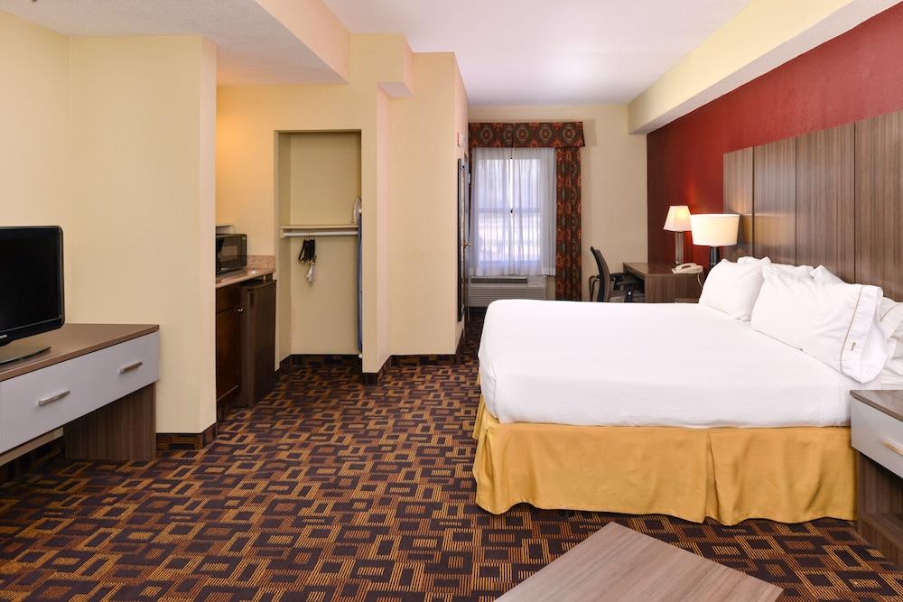 HOLIDAY INN EXPRESS HOTEL AND SUITES RIDGELAND - JACKSON NORTH AREA