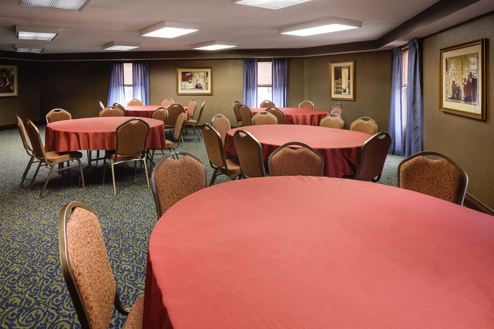 Holiday Inn Dubuque/Galena, an IHG Hotel