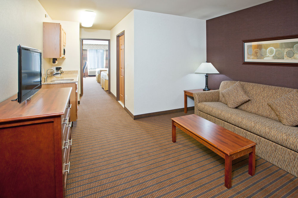 HOLIDAY INN EXPRESS GRAND RAPIDS SW