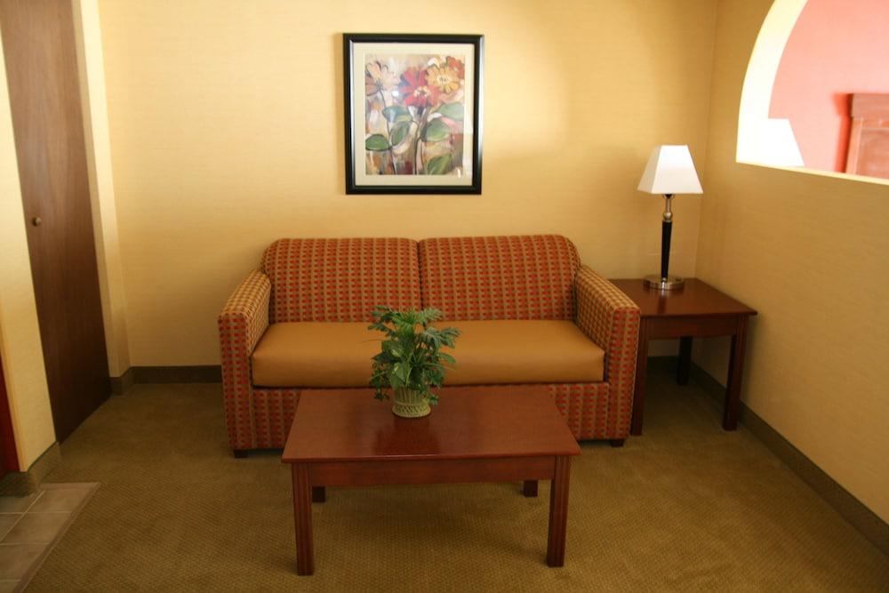 Holiday Inn Express Wilmington, an IHG Hotel