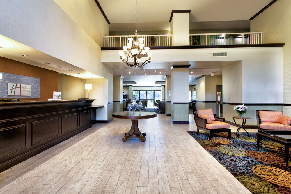 Holiday Inn Express Tampa-Brandon, an IHG Hotel