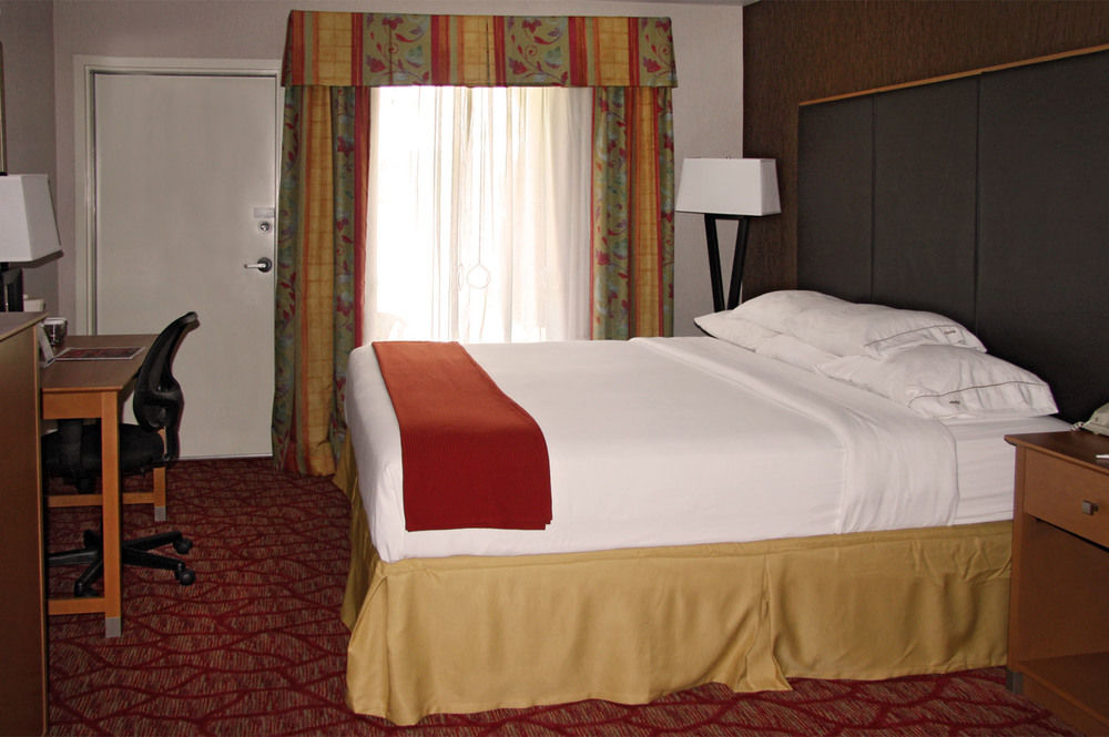 HOLIDAY INN EXPRESS ROSEBURG