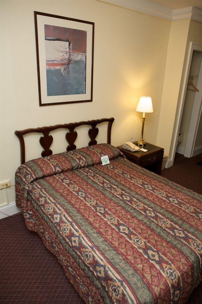 Travelodge by Wyndham Downtown Chicago