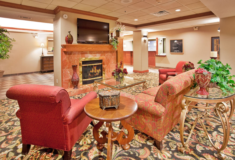 Holiday Inn Express Hotel & Suites Columbus, an IHG Hotel