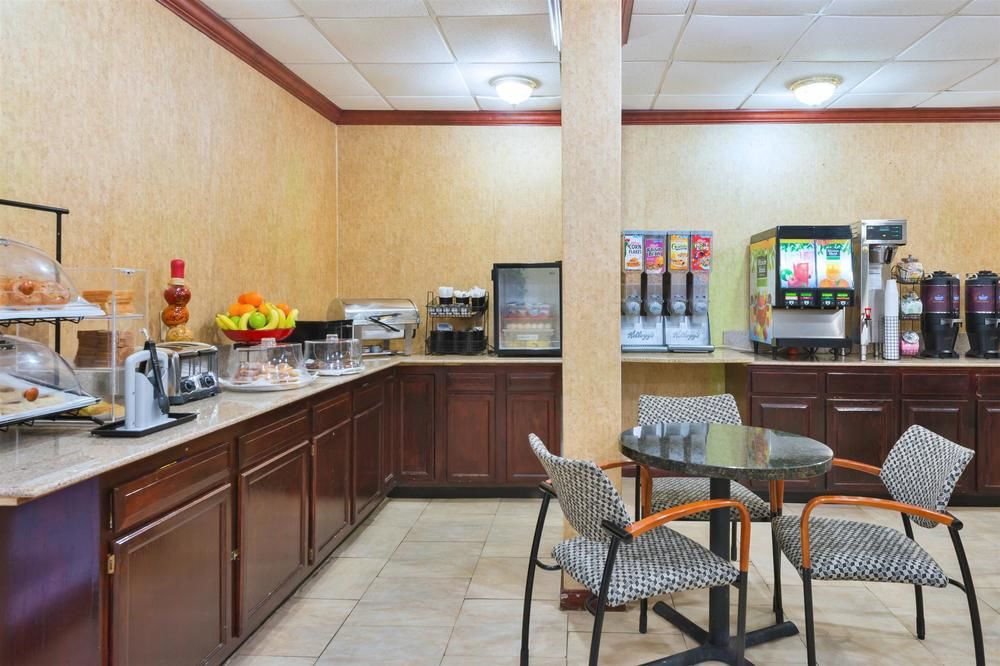 RAMADA BY WYNDHAM PIKESVILLE/BALTIMORE NORTH