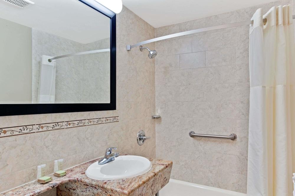 Fotos del hotel - SUPER 8 LONG ISLAND CITY LGA HOTEL