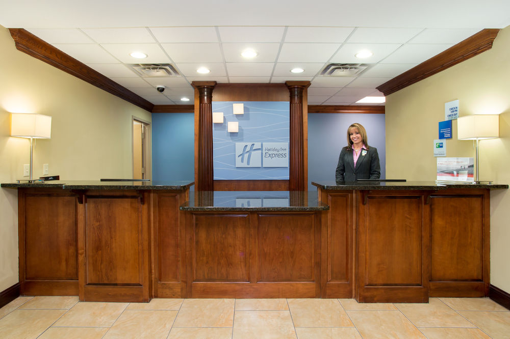 Holiday Inn Express & Suites Richmond, an IHG Hotel