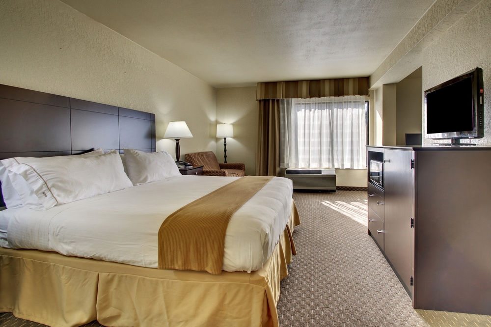 HOLIDAY INN EXPRESS DAHLONEGA