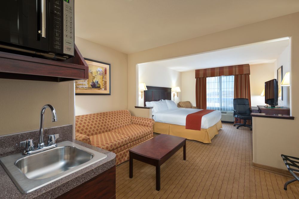 Holiday Inn Express Evanston, an IHG Hotel