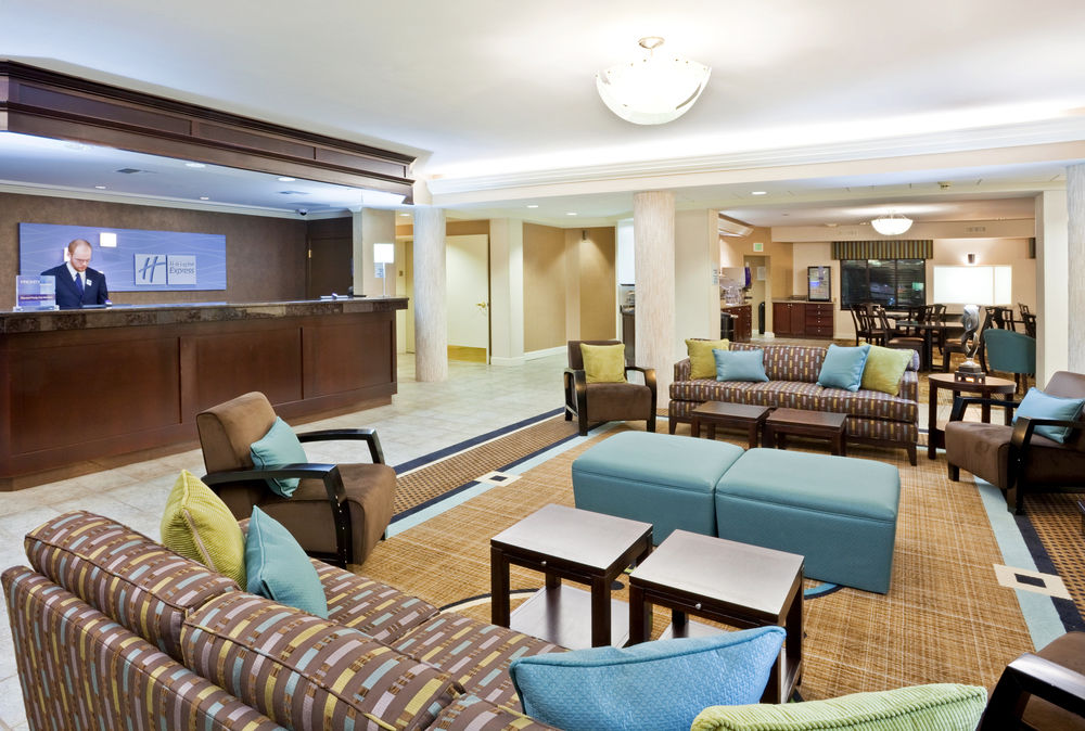 HOLIDAY INN EXPRESS HOTEL AND SUITES PUYALLUP (TACOMA AREA)
