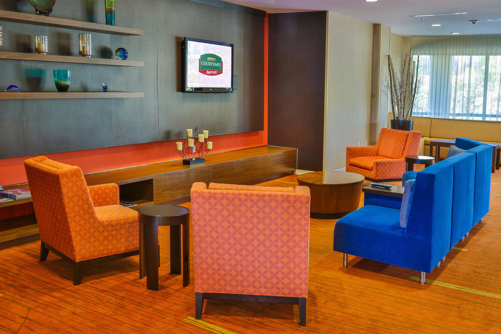 Courtyard by Marriott Biloxi North/DIberville