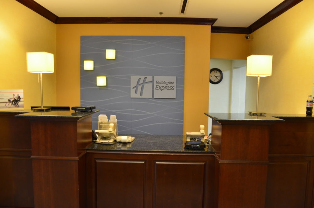 Holiday Inn Express & Suites Oxford, an IHG Hotel