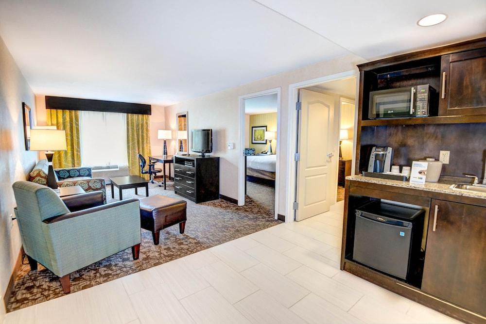 Holiday Inn Express Hotel of Neptune, an IHG Hotel