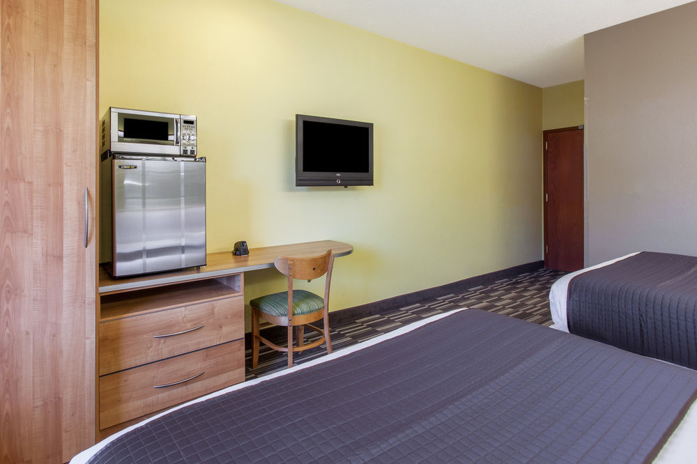 MICROTEL INN & SUITES BY WYNDHAM JOHNSTOWN