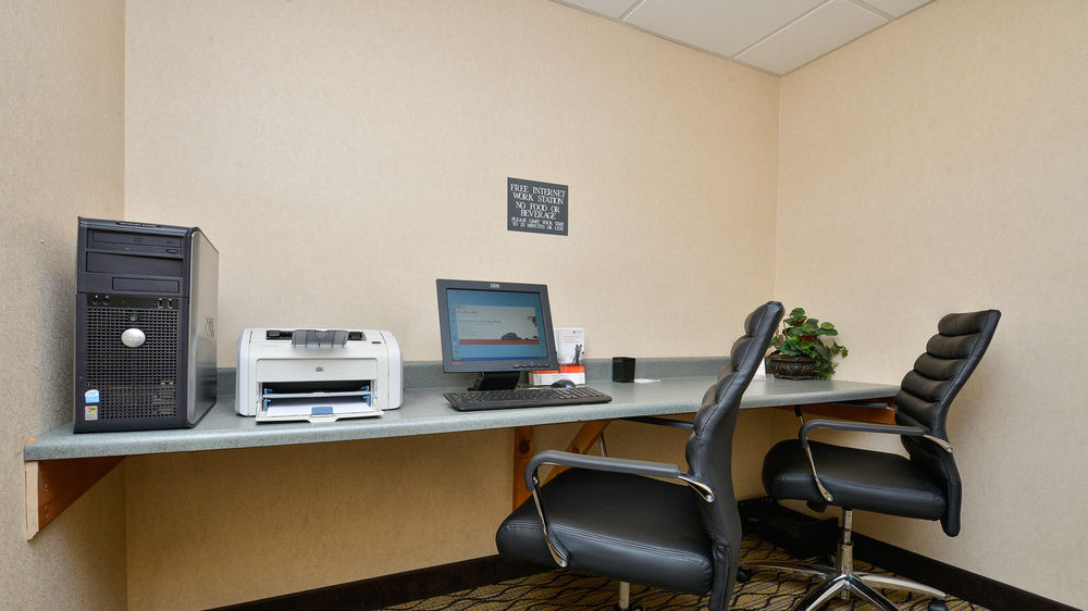 Holiday Inn Express Hotel & Suites Great Barrington, an IHG Hotel