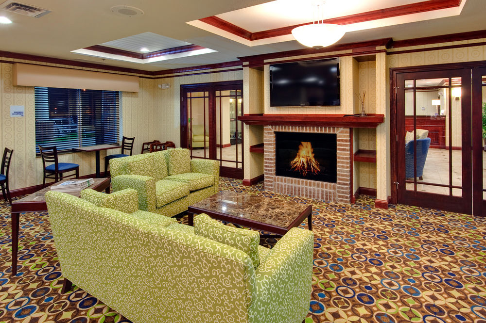Holiday Inn Express Hotel & Suites Dewitt (Syracus