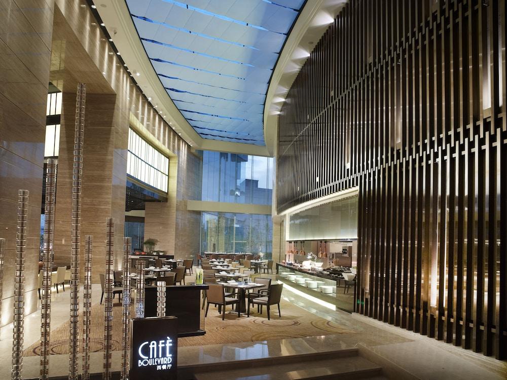 CROWNE PLAZA HOTEL HUIZHOU