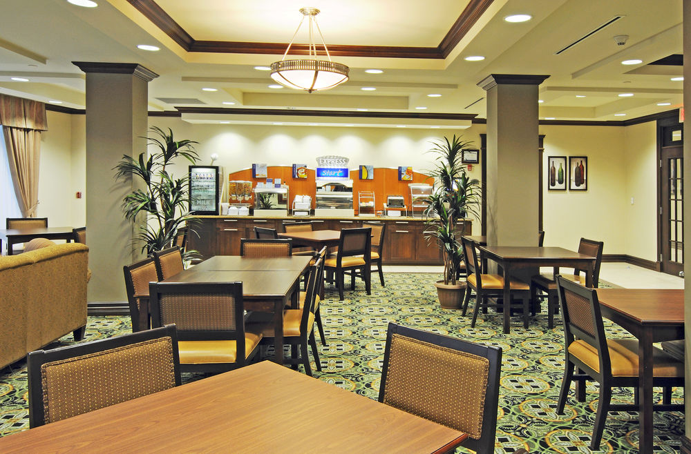HOTEL HOLIDAY INN EXPRESS AND SUITES NORTH BAY