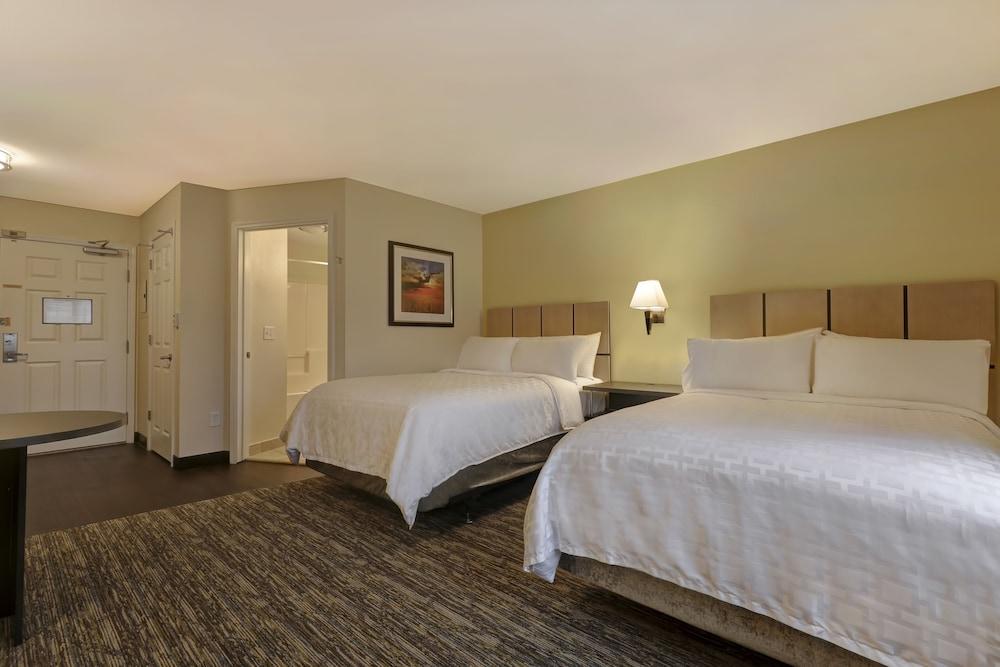 CANDLEWOOD SUITES INDIANAPOLIS