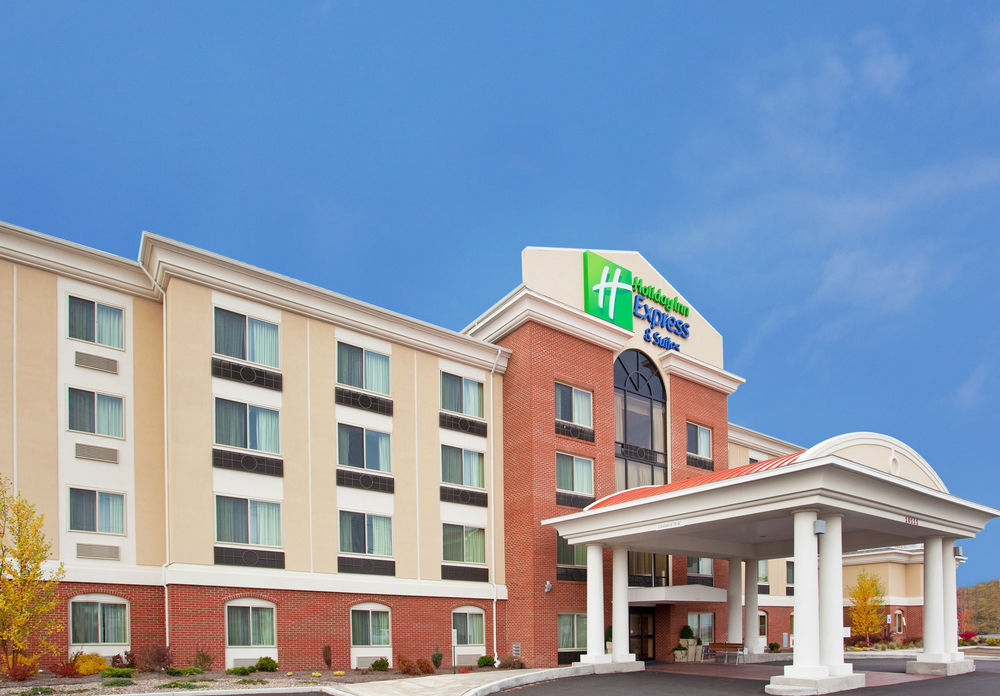 Holiday Inn Express Hotel & Suites Niagara Falls, an IHG Hotel