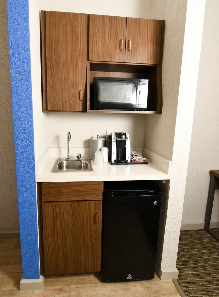 Holiday Inn Express Hotel & Stes Port Clinton-Catawba Island, an IHG Hotel