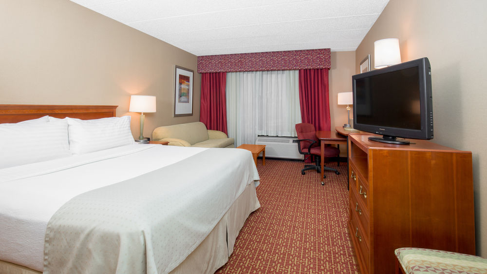 Holiday Inn Chicago Nw Crystal Lk Conv Ctr, an IHG Hotel