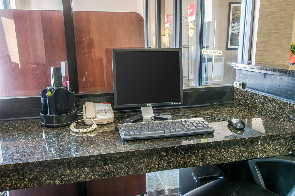Comfort Suites Wixom
