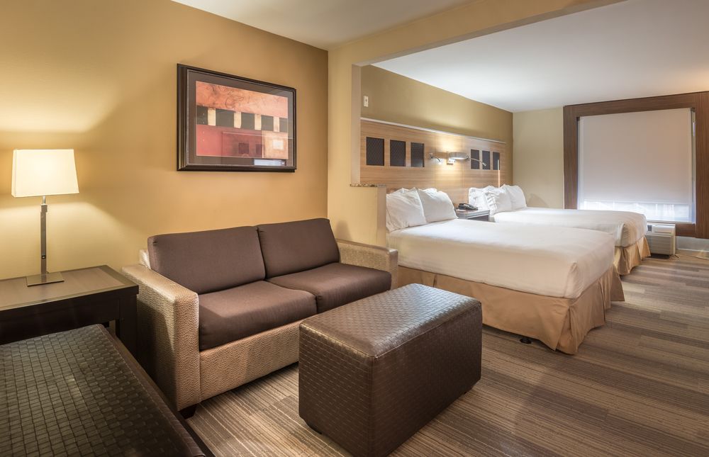 HOLIDAY INN EXPRESS NORTH TOLLWAY