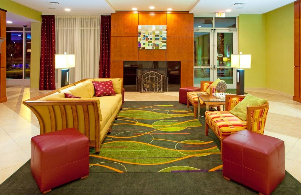 Holiday Inn Winchester Se-Historic Gateway, an IHG Hotel