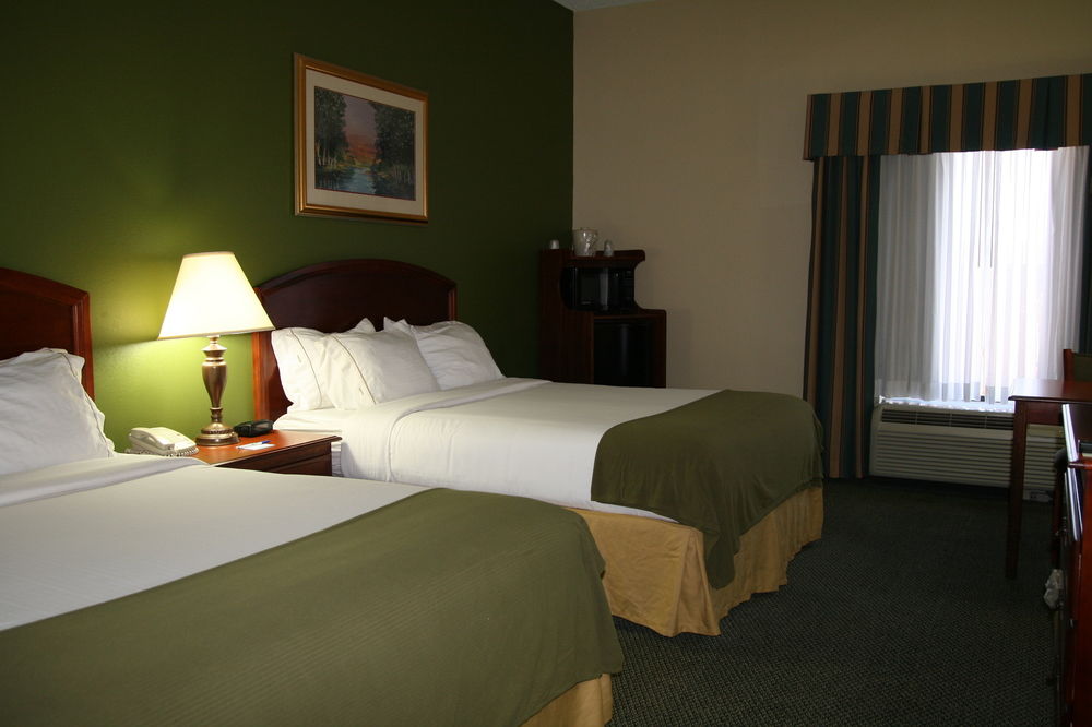 Holiday Inn Express & Suites Grenada, an IHG Hotel