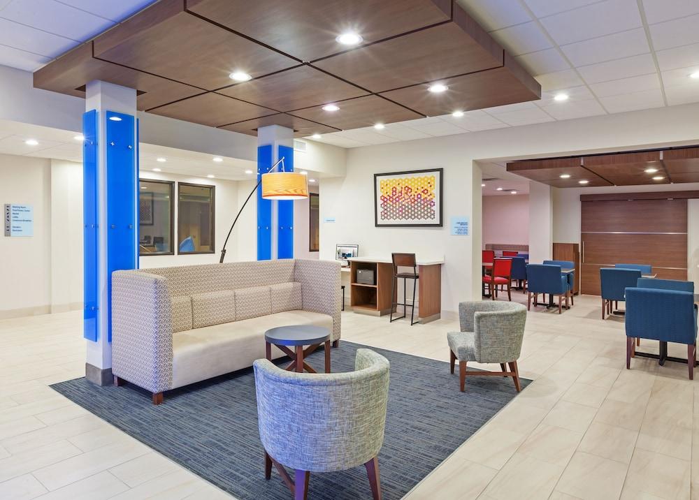 HOLIDAY INN EXPRESS HOTEL Y SUITES HOUSTON - MEMORIAL PARK AREA