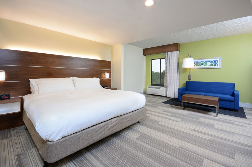 HOLIDAY INN EXPRESS HOTEL AND SUITES RESEARCH TRIANGLE PARK