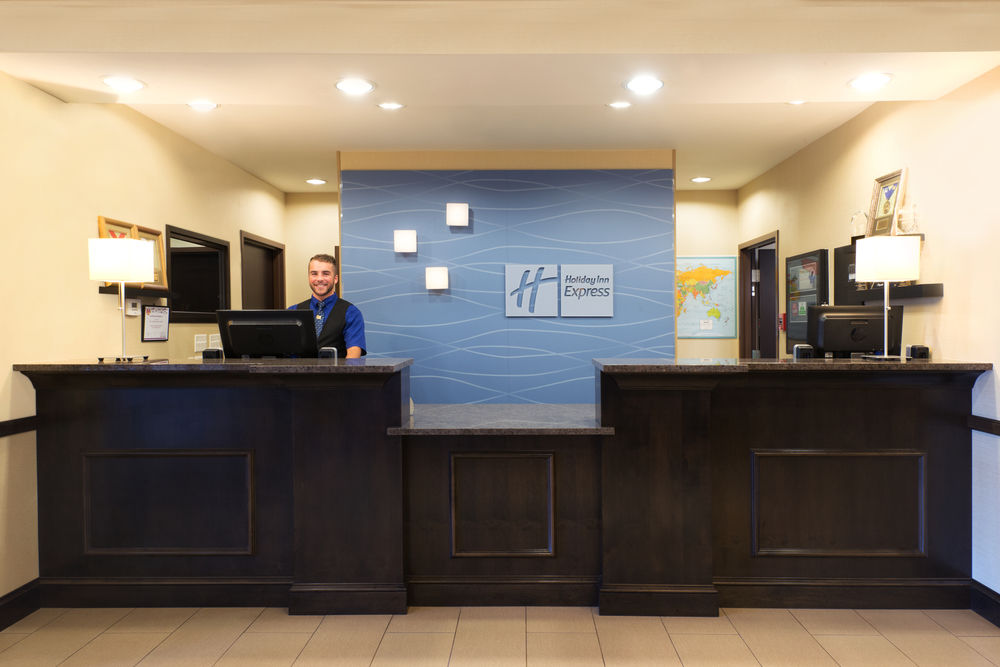 HOLIDAY INN EXPRESS HOTEL AND SUITES RICHFIELD