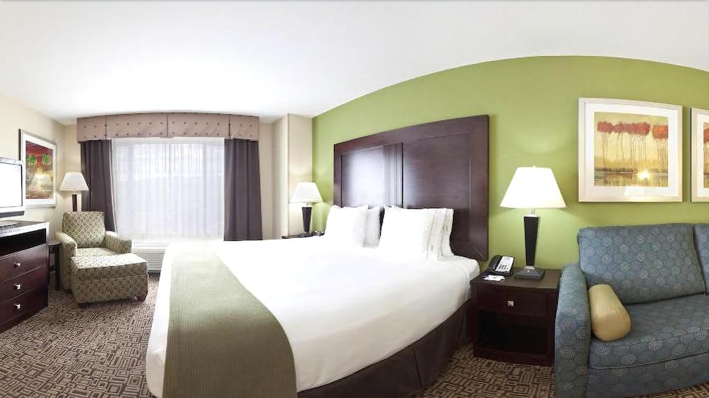 HOLIDAY INN EXPRESS HOTEL AND SUITES RICHFIELD