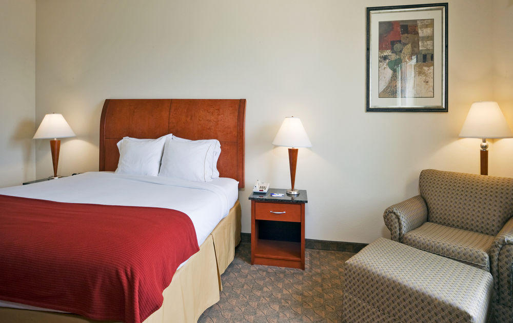 Holiday Inn Express Hotel & Suites Fairfield - North, an IHG Hotel
