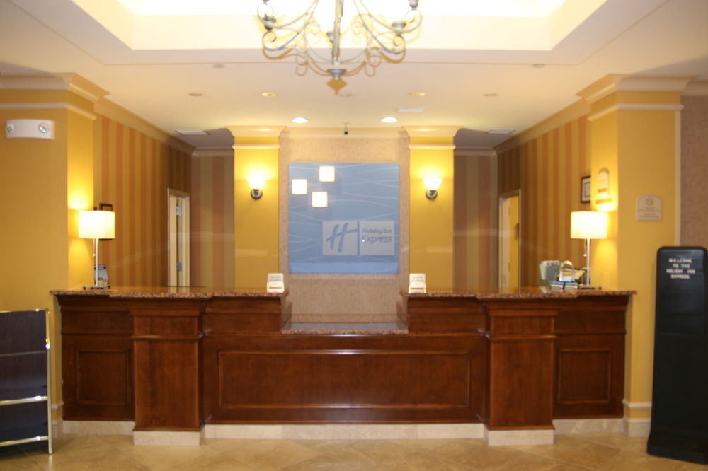 Holiday Inn Express & Suites Florence I-95 & I-20 Civic Ctr, an IHG Hotel